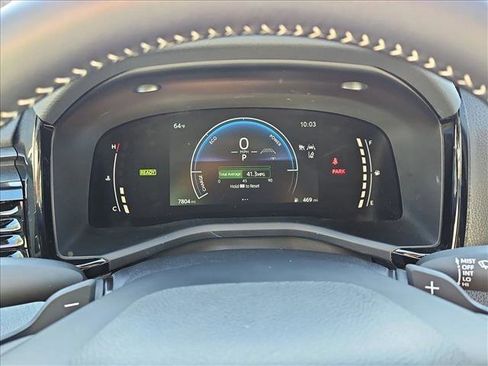 Used 2025 Toyota Camry SE image 11