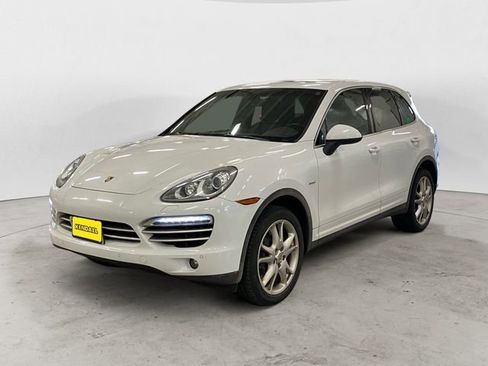 Used 2014 Porsche Cayenne Diesel AWD/4WD image 2