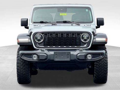 Used 2024 Jeep Wrangler Unlimited Sport AWD/4WD image 2