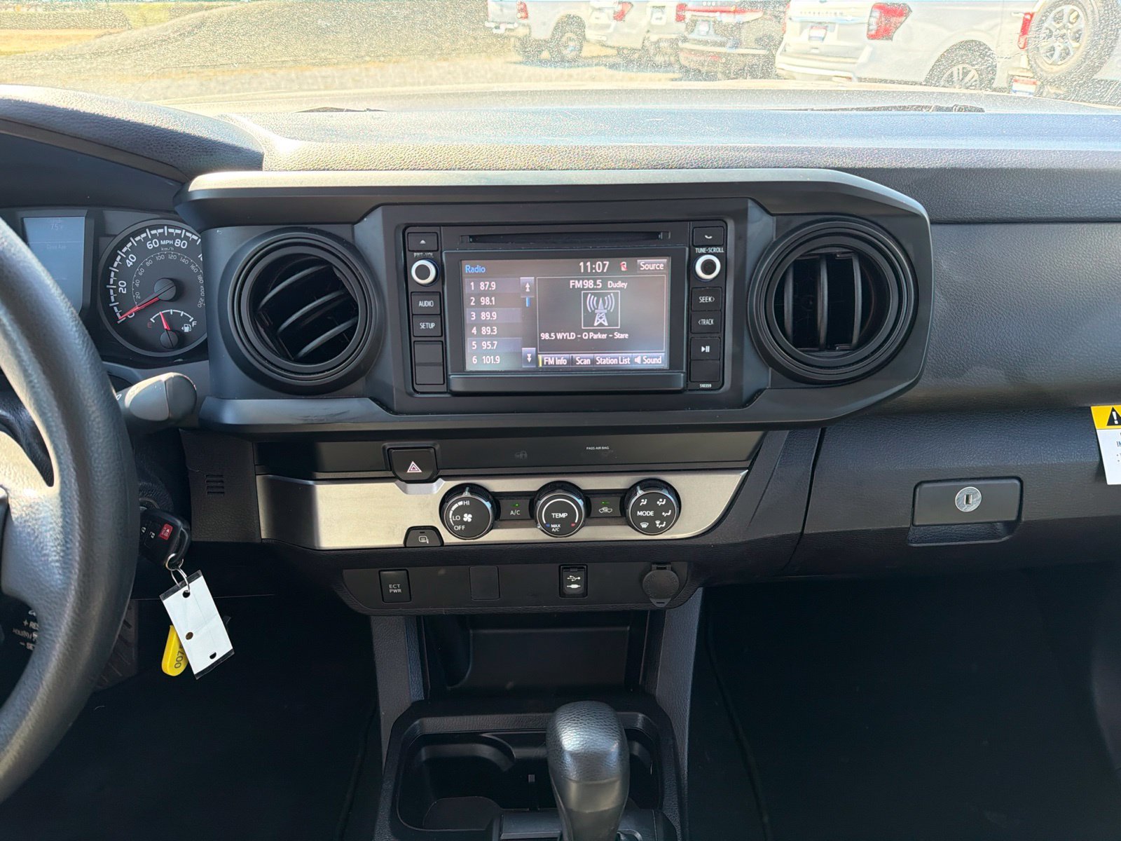Used 2019 Toyota Tacoma SR w/ SR Convenience Package RWD image 10
