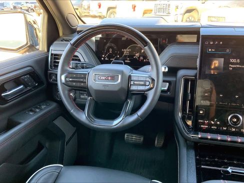 Certified 2025 GMC Yukon AT4 Ultimate w/ LPO, Illumination Package image 5