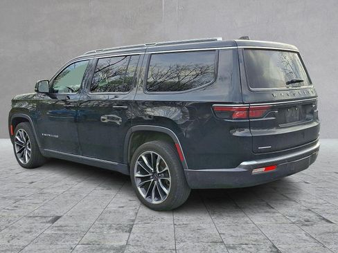Used 2022 Jeep Wagoneer Series III w/ Premium Group I AWD/4WD image 4