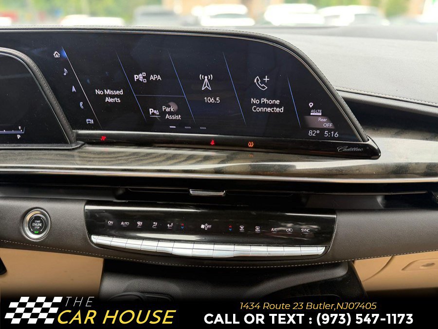 Used 2024 Cadillac Escalade Premium Luxury RWD image 28