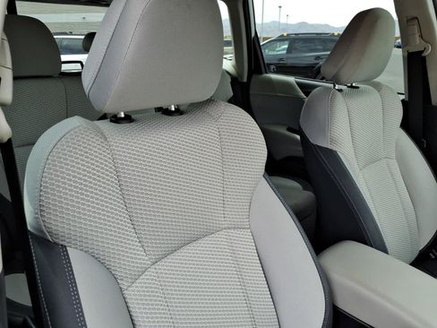 Used 2022 Subaru Forester Premium image 21