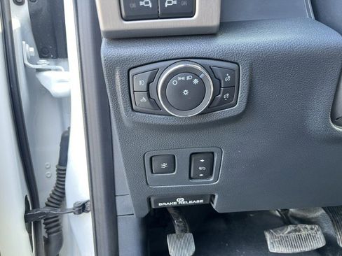 Used 2022 Ford F350 Platinum w/ FX4 Off-Road Package image 20