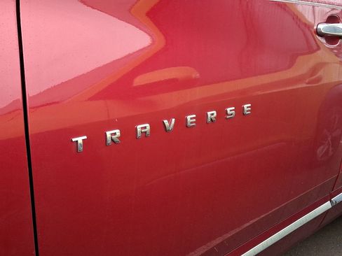 Used 2018 Chevrolet Traverse Premier image 7