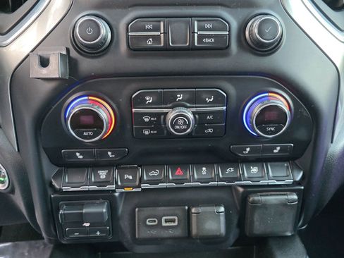 Used 2021 Chevrolet Silverado 3500 LT w/ Texas Edition image 17