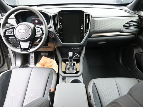 New 2025 Subaru Forester Touring image 18