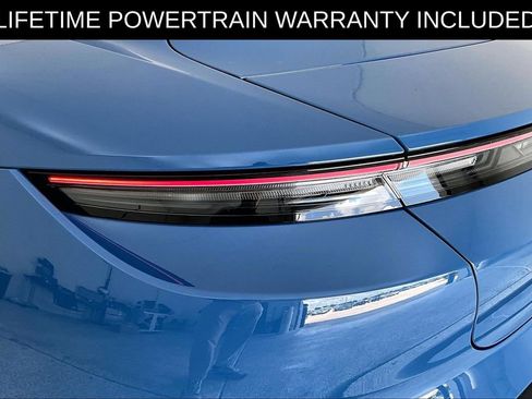 Used 2025 Porsche Taycan RWD image 39
