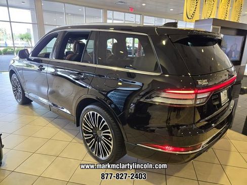 New 2026 Lincoln Aviator Black Label AWD/4WD image 2