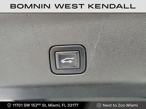 Used 2022 Chevrolet Tahoe High Country image 11