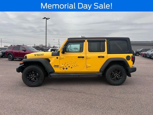 Used 2020 Jeep Wrangler Unlimited Sport AWD/4WD image 3