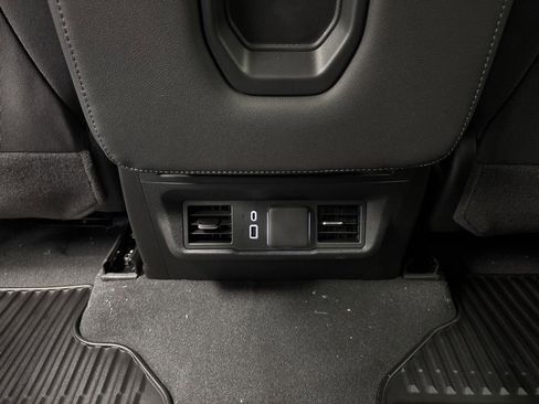 New 2026 Chevrolet Silverado 1500 LT w/ Z71 Off-Road Package AWD/4WD image 19