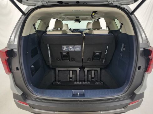 New 2027 Kia Carnival SX w/ Dark Edition Package FWD image 19