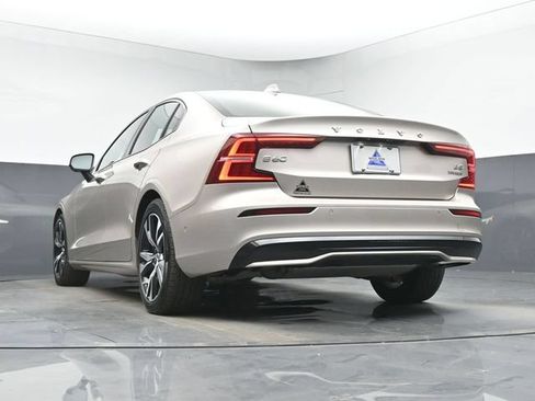 Used 2024 Volvo S60 B5 Plus w/ Climate Package FWD image 16