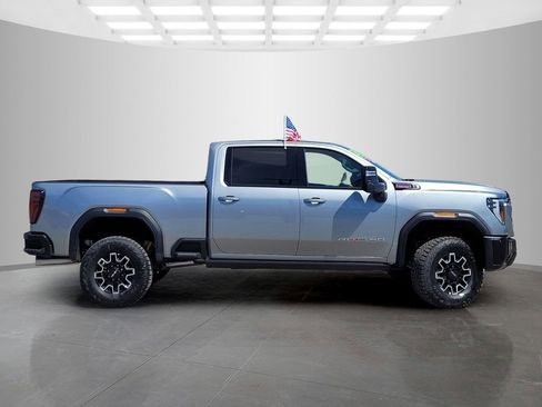 New 2026 GMC Sierra 2500 AT4X image 3