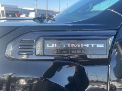 Used 2024 GMC Sierra 2500 Denali Ultimate image 11
