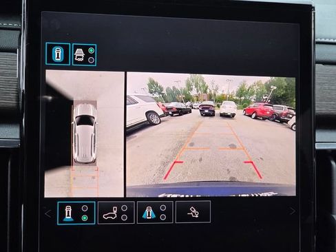 Used 2025 GMC Acadia Denali FWD image 17