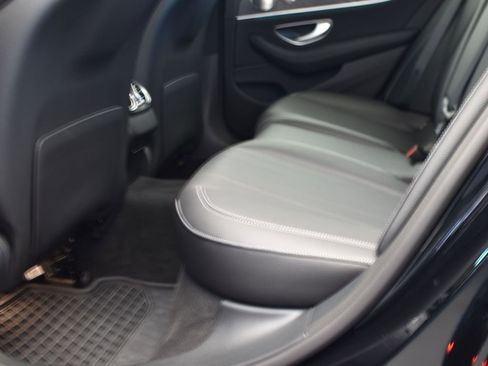 Used 2022 Mercedes-Benz E 350 Sedan image 14