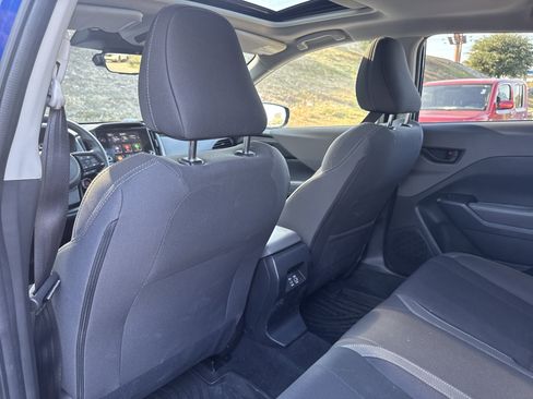 Certified 2025 Subaru Crosstrek 2.0i Premium image 27