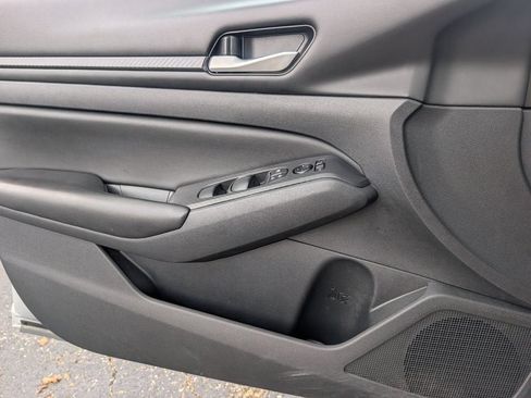 Used 2022 Nissan Altima 2.5 S FWD image 16