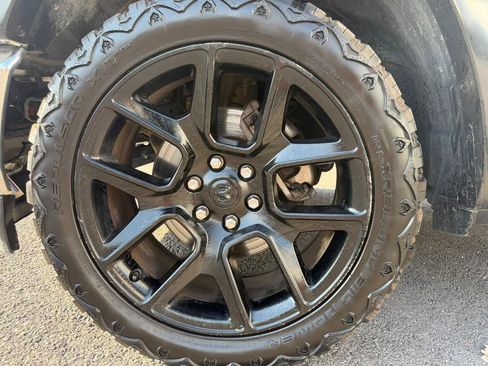 Used 2021 RAM 1500 Laramie AWD/4WD image 11
