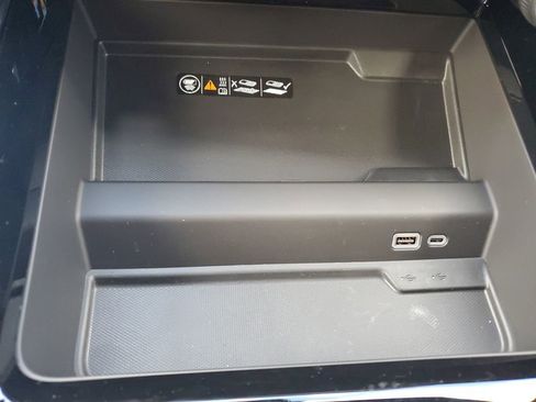 New 2026 Chevrolet Suburban LT w/ Comfort Package image 28