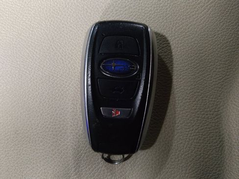 Used 2017 Subaru Legacy 2.5i Limited image 32