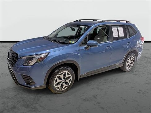 Used 2023 Subaru Forester Premium AWD/4WD image 1