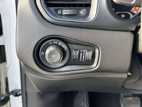 Used 2022 Jeep Renegade Latitude image 17