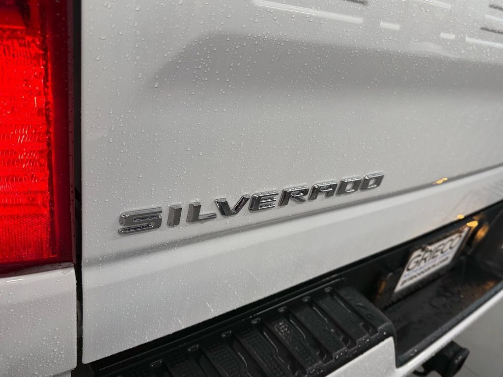 Used 2026 Chevrolet Silverado 1500 Custom RWD image 14