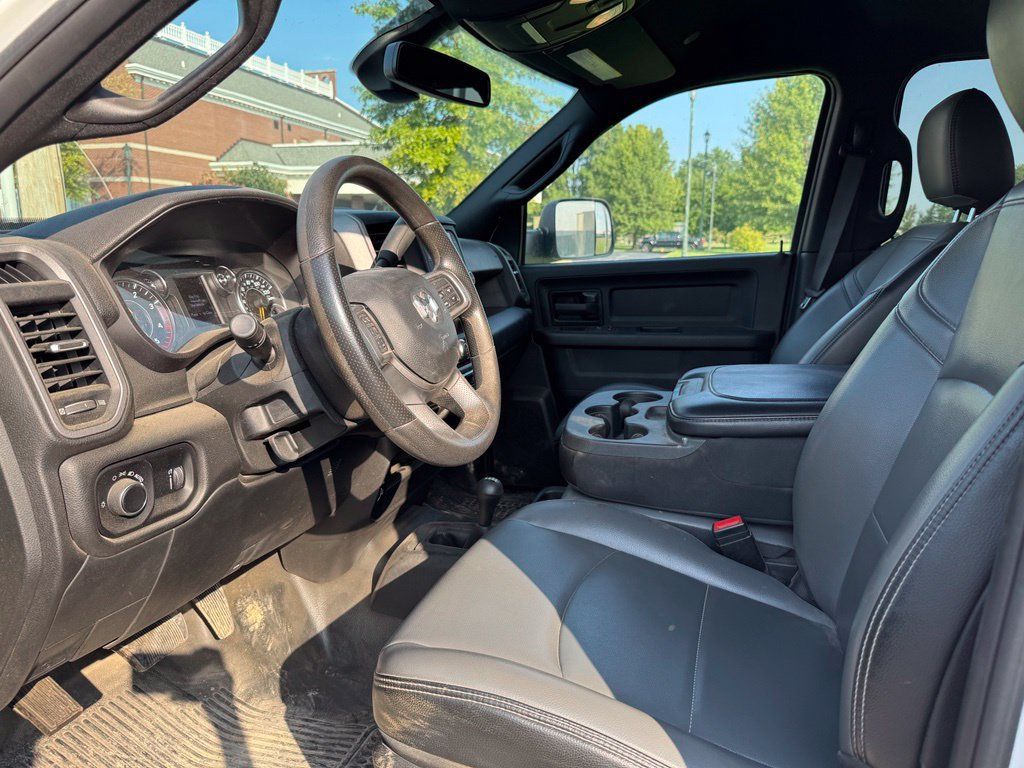 Used 2021 RAM 5500 Tradesman w/ Chrome Appearance Group AWD/4WD image 13
