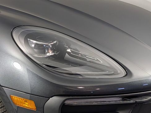 New 2026 Porsche Macan image 15