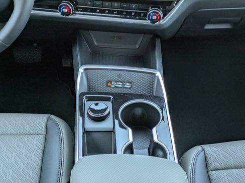 New 2026 Chevrolet Equinox LT w/ Convenience Package II image 20