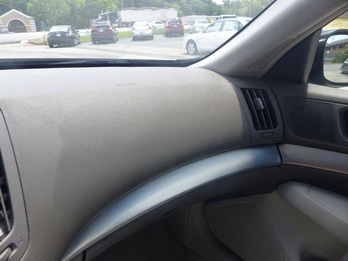 Used 2011 INFINITI G25 Journey RWD image 20