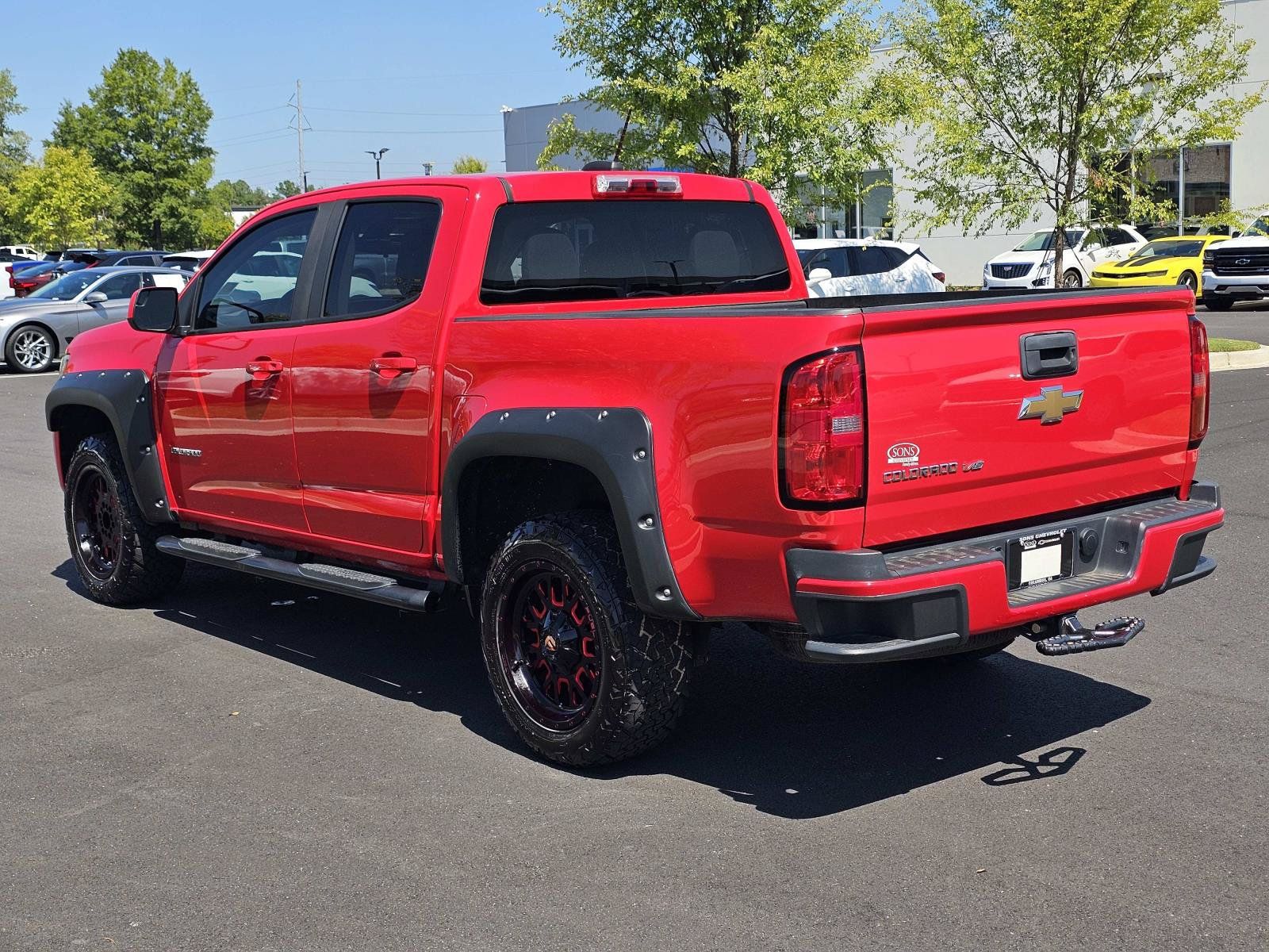 Used 2019 Chevrolet Colorado W/T w/ Custom Special Edition RWD image 12