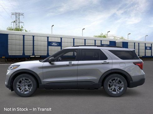 New 2026 Ford Explorer Active image 3