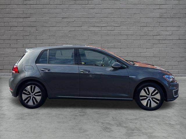 Used 2018 Volkswagen e-Golf SEL Premium w/ Driver Assistance Package FWD image 8