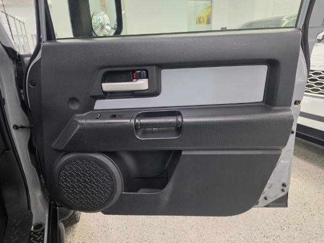 Used 2013 Toyota FJ Cruiser 4WD w/ Trail Teams Special Edition image 27