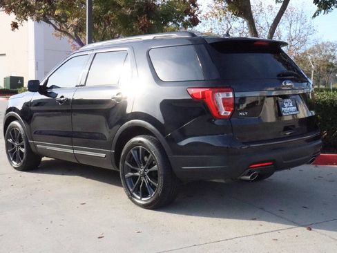 Used 2018 Ford Explorer XLT w/ Equipment Group 202A image 22