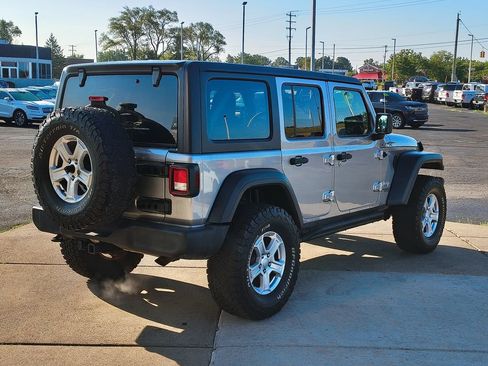 Used 2019 Jeep Wrangler Unlimited Sport w/ Cold Weather Group AWD/4WD image 19