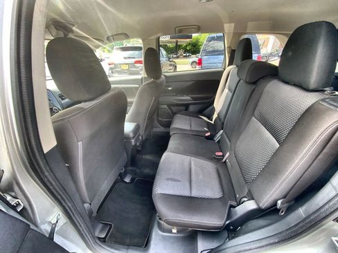 Used 2018 Mitsubishi Outlander ES FWD image 23