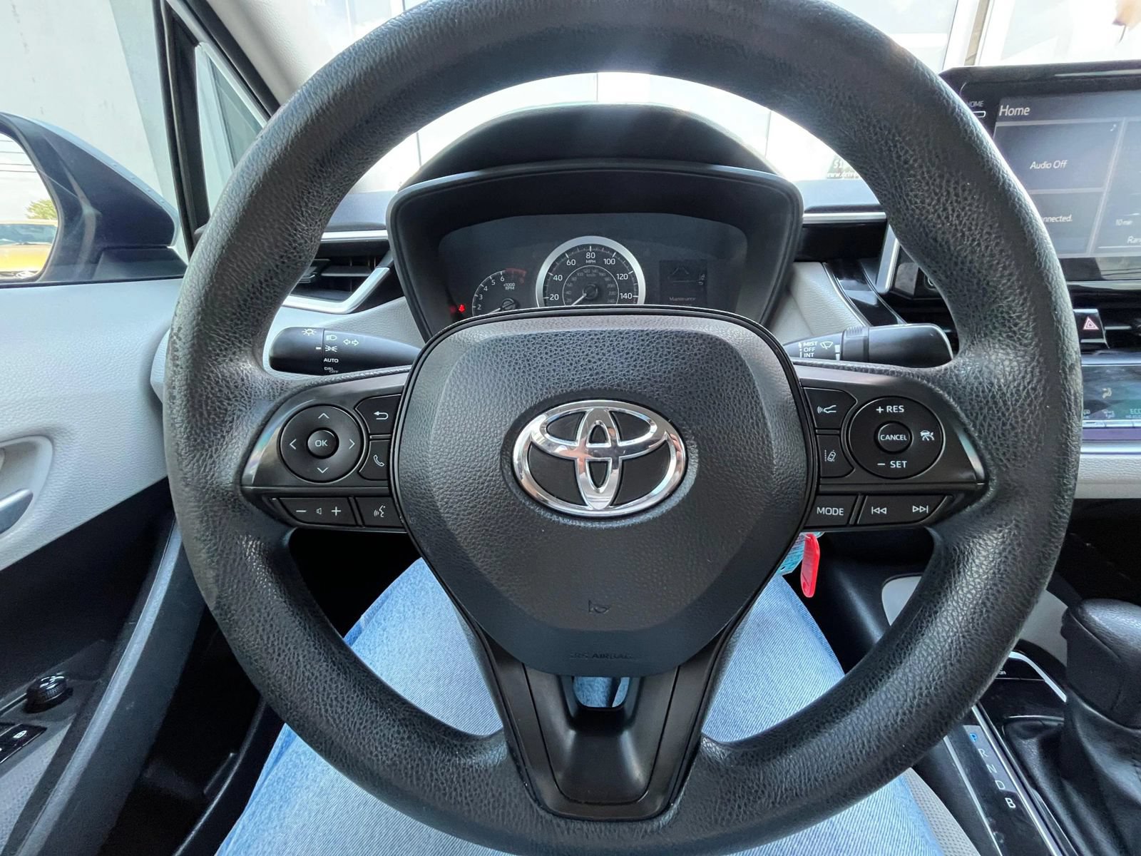 Used 2021 Toyota Corolla LE FWD image 14