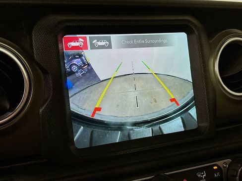 Used 2022 Jeep Wrangler Unlimited Rubicon w/ Steel Bumper Group image 29