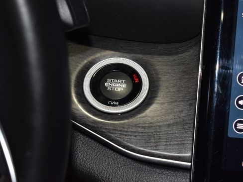 Used 2022 Jeep Grand Cherokee L Overland w/ Luxury Tech Group IV AWD/4WD image 29