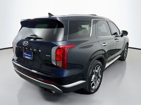 Certified 2023 Hyundai Palisade Limited w/ Cargo Package AWD/4WD image 7