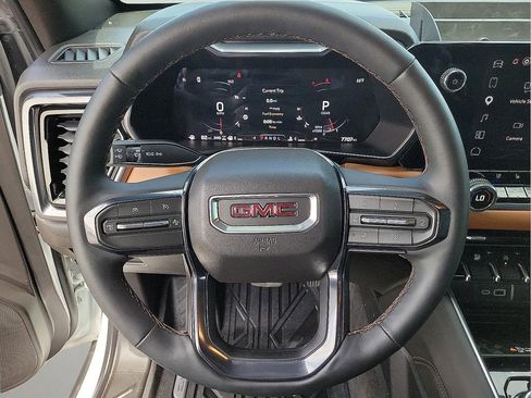 Used 2026 GMC Canyon AT4 w/ AT4 Premium Package AWD/4WD image 16