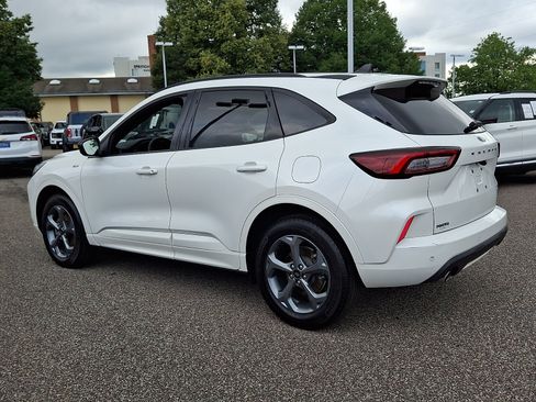 Certified 2023 Ford Escape ST-Line w/ Tech Pack #1 AWD/4WD image 7