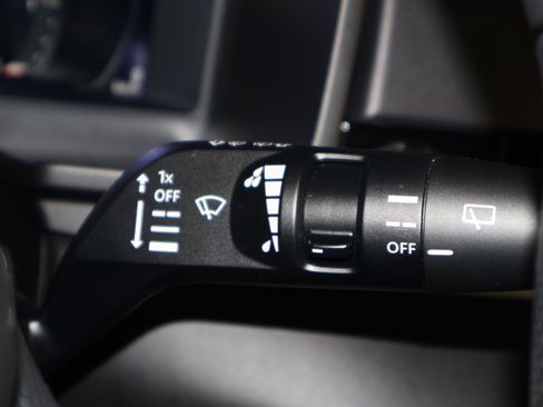 Used 2025 Mitsubishi Outlander ES image 23