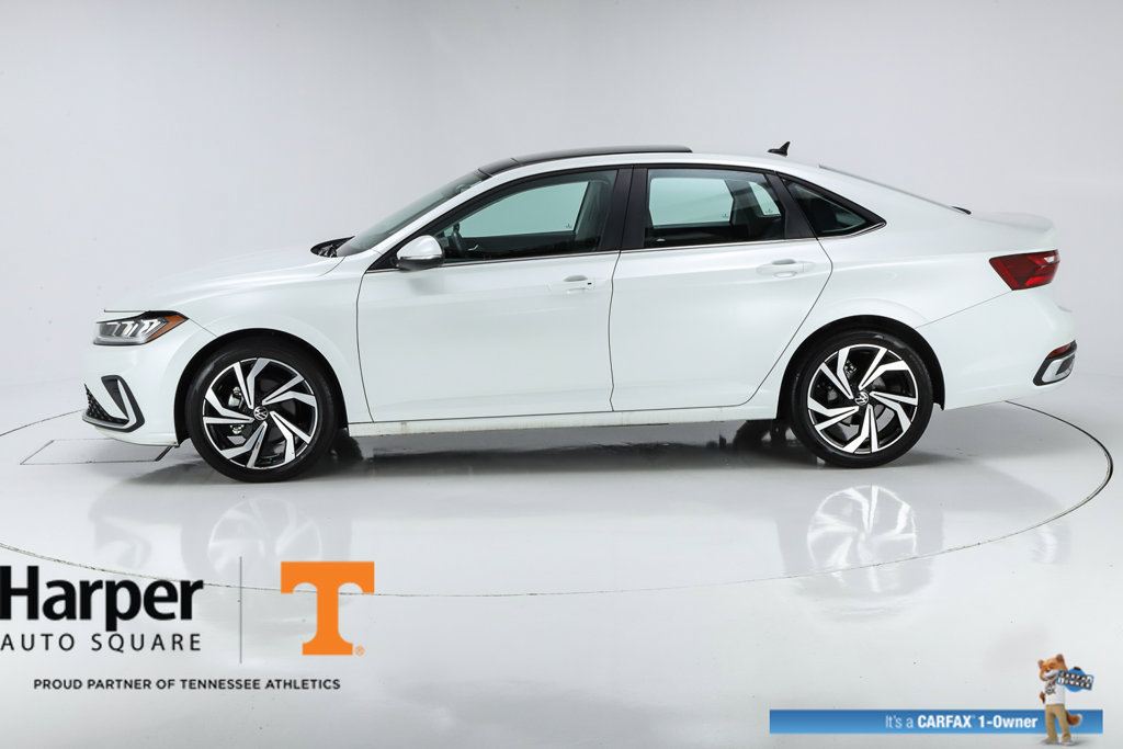 Used 2025 Volkswagen Jetta SEL FWD image 39